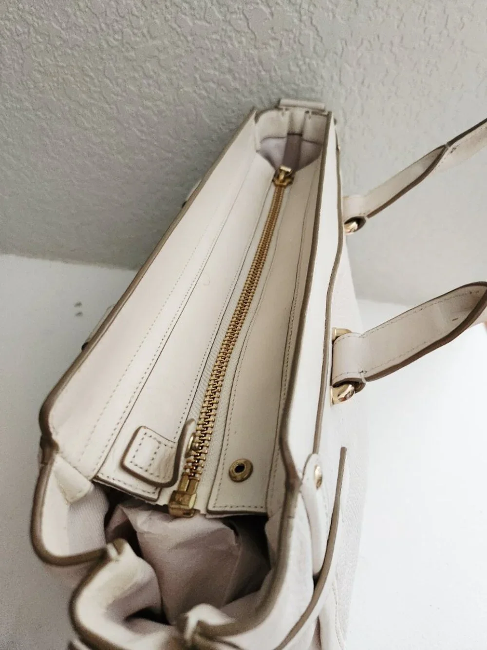 Coach Swagger White Leather Shoulder Bag Purse